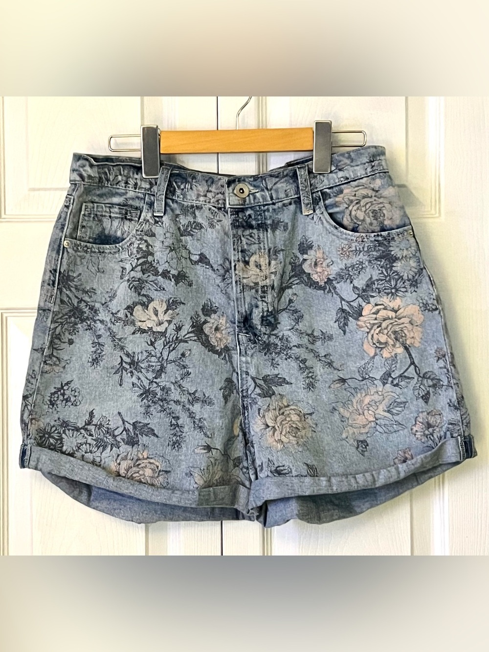 Ardene High-Rise Shortie Floral Denim Shorts